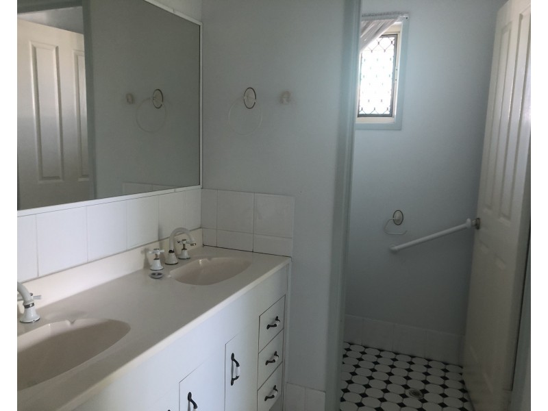 3 Long Court, Morayfield QLD 4506
