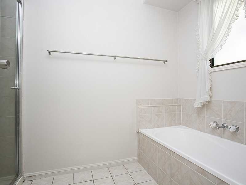 4 Carmela Crescent, Morayfield QLD 4506