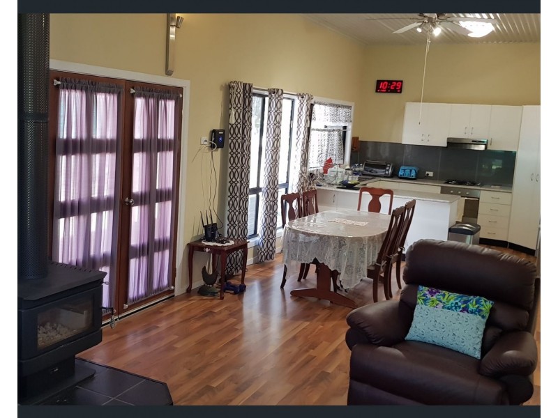 142 Franks Rd, Blackbutt QLD 4306