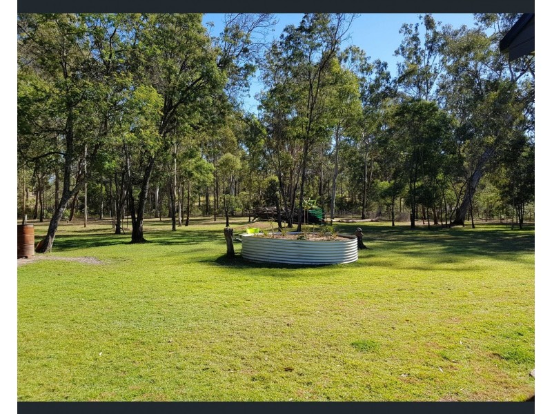 142 Franks Rd, Blackbutt QLD 4306