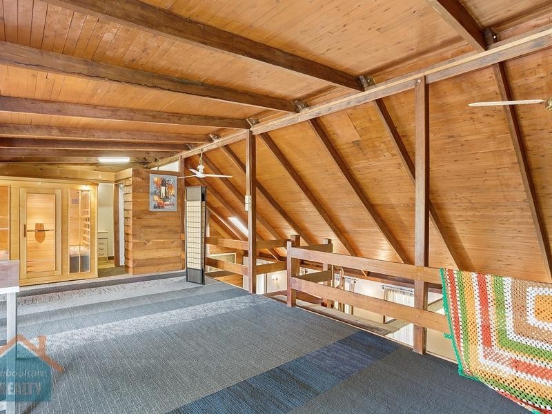 5 Riversleigh Road, Beachmere QLD 4510