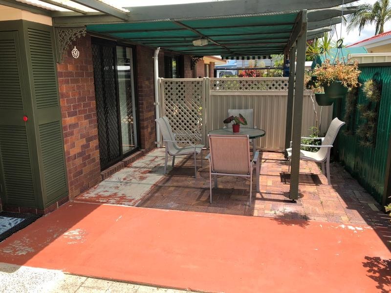 1/14 Nelson St, Sandstone Point QLD 4511