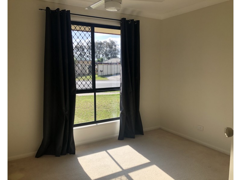 17 Ronald Court, Morayfield QLD 4506