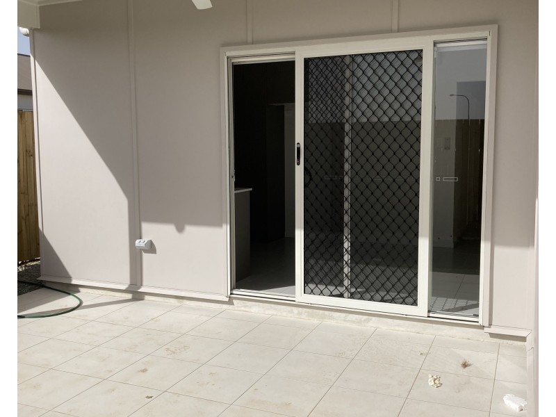 1/56 Hilary Street, Morayfield QLD 4506