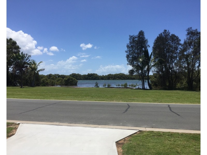 64 Esplanade, Toorbul QLD 4510