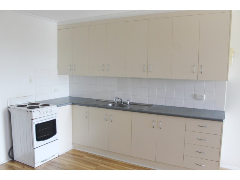 8/32 Elizabeth Street, South Gladstone QLD 4680
