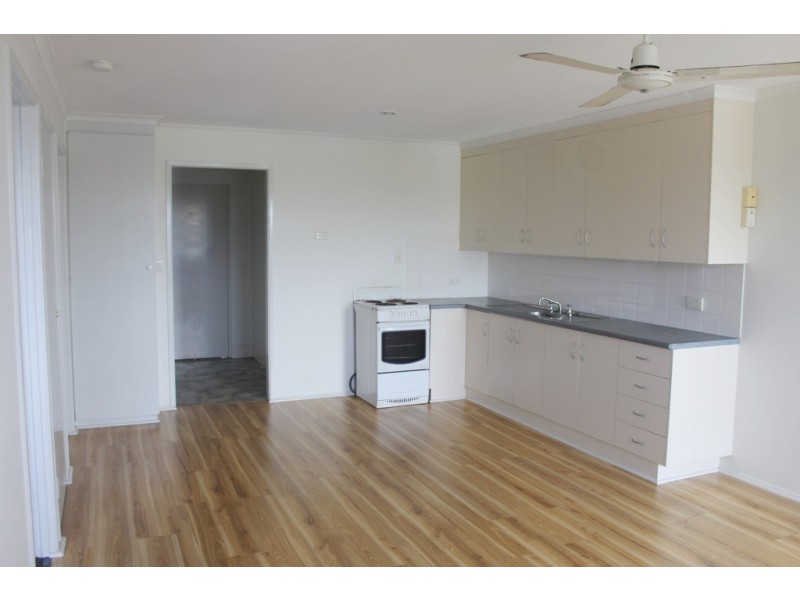 8/32 Elizabeth Street, South Gladstone QLD 4680