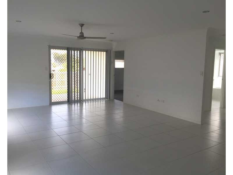 1 Wanda Drive, Boyne Island QLD 4680