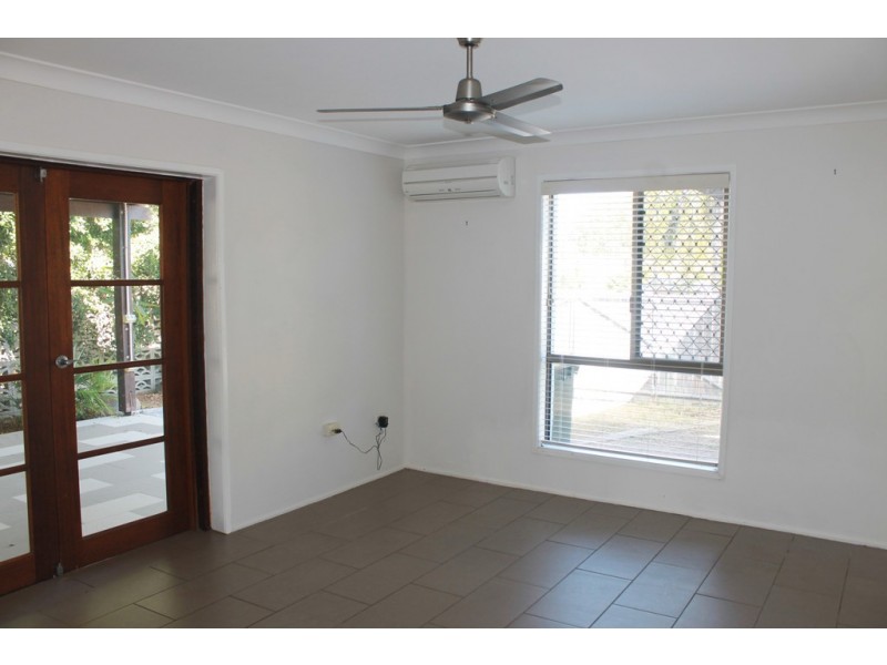 2 Polmaise Street, Boyne Island QLD 4680