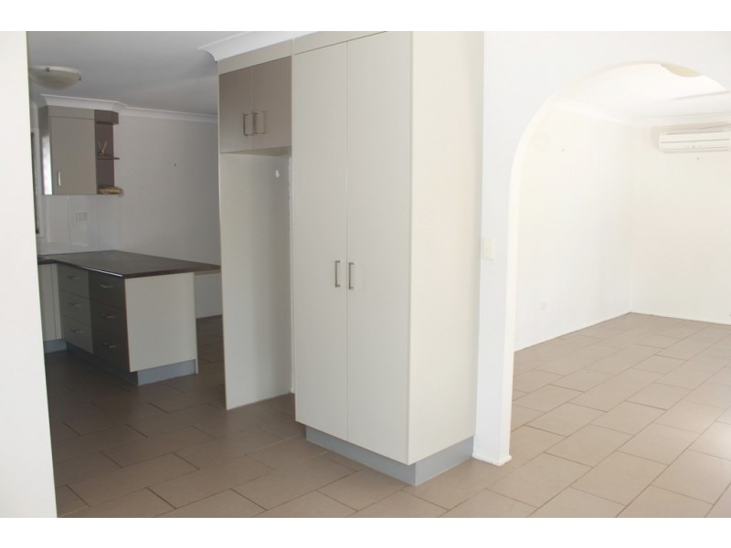 2 Polmaise Street, Boyne Island QLD 4680