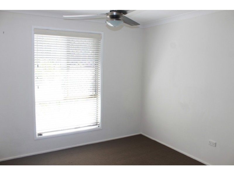 2 Polmaise Street, Boyne Island QLD 4680