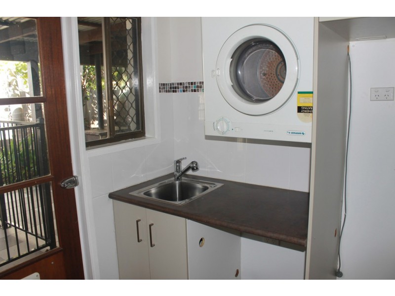 2 Polmaise Street, Boyne Island QLD 4680