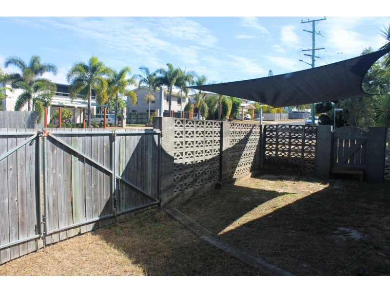 2 Polmaise Street, Boyne Island QLD 4680