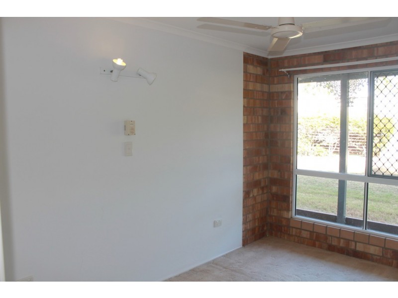 8 Lomandra Street, Boyne Island QLD 4680