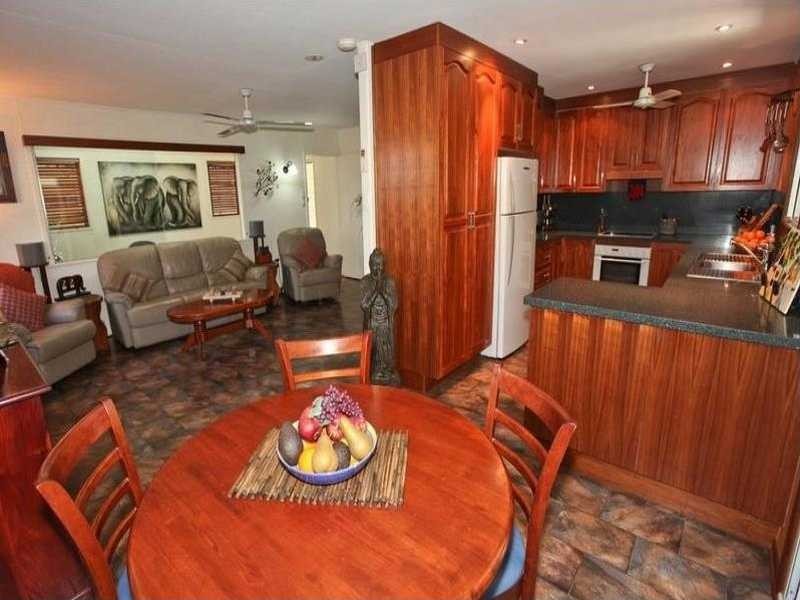 18 Morley Street, West Gladstone QLD 4680