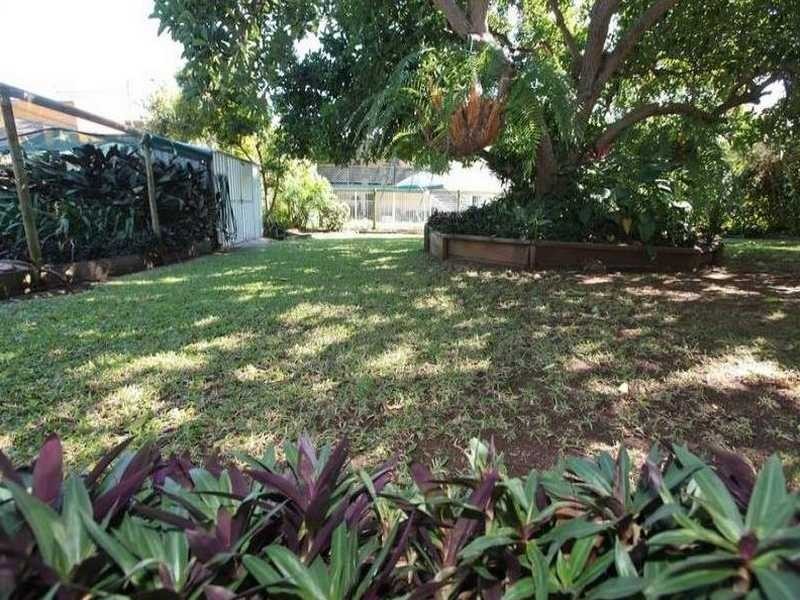 18 Morley Street, West Gladstone QLD 4680