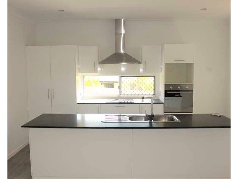 25 Lighthouse Drive, Boyne Island QLD 4680