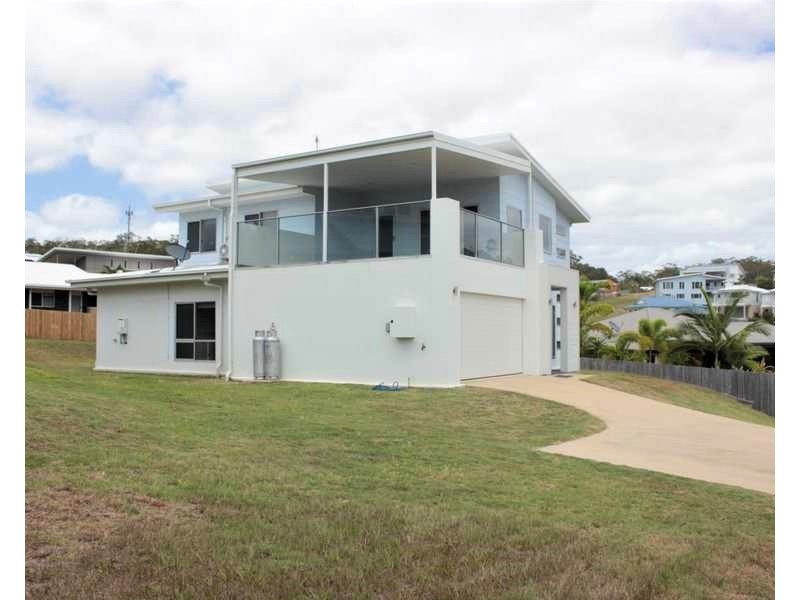 25 Lighthouse Drive, Boyne Island QLD 4680