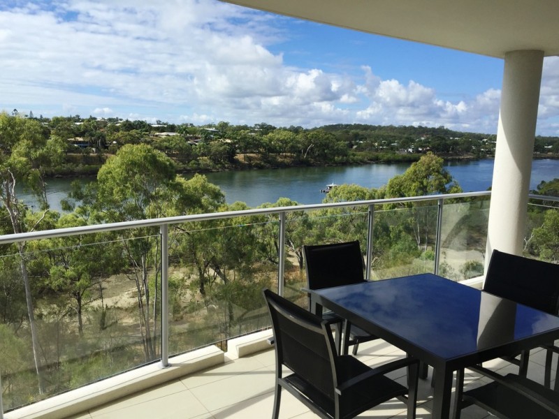 14/2 The Promenade, Boyne Island QLD 4680
