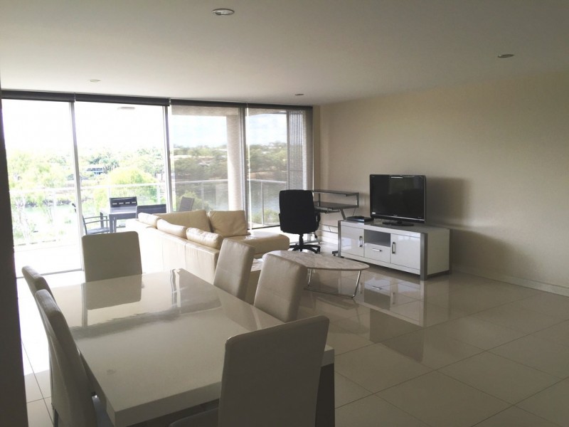 14/2 The Promenade, Boyne Island QLD 4680