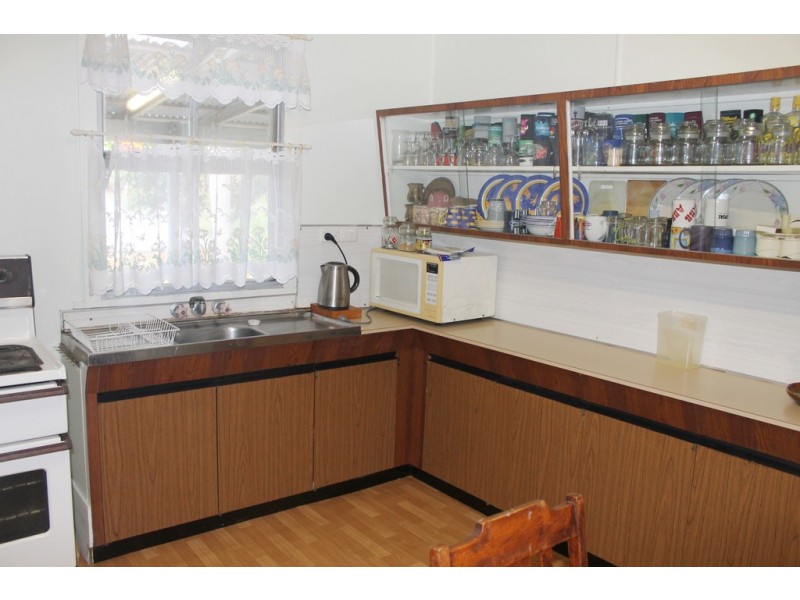 10 Creek Road, Tannum Sands QLD 4680