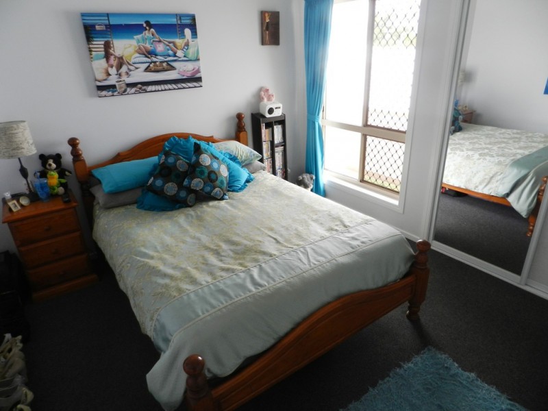 19 Valley Way, Boyne Island QLD 4680