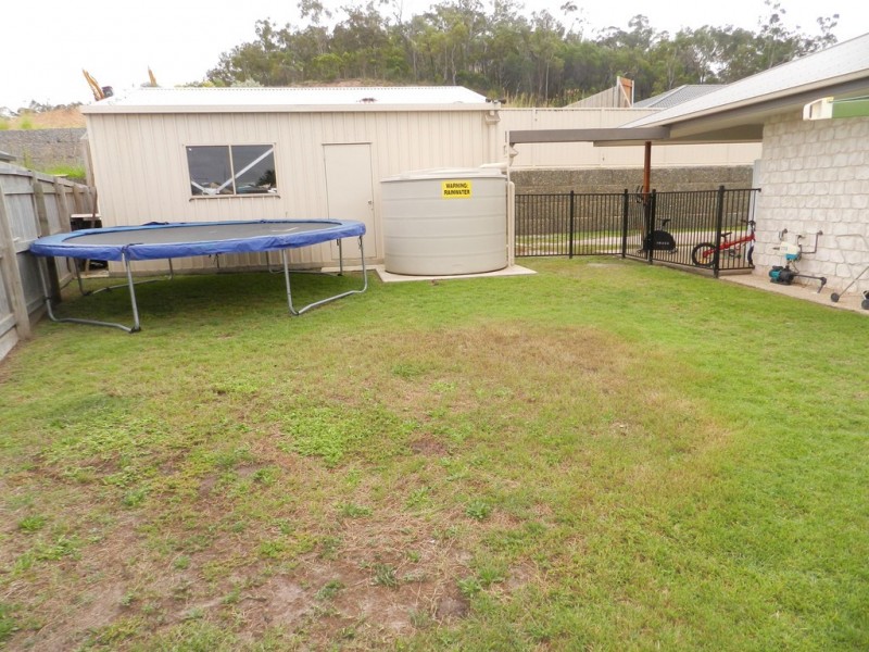 19 Valley Way, Boyne Island QLD 4680