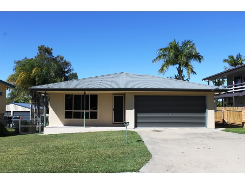 6 Swains Court, Boyne Island QLD 4680