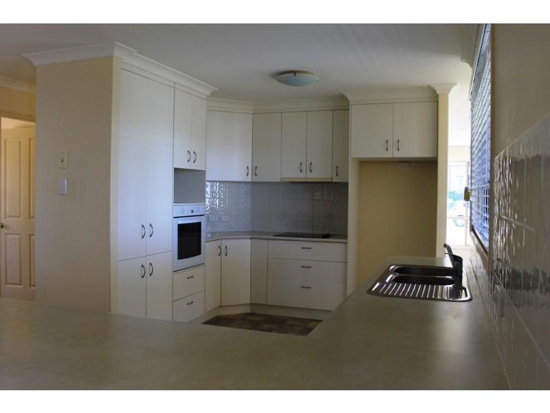 6 Swains Court, Boyne Island QLD 4680