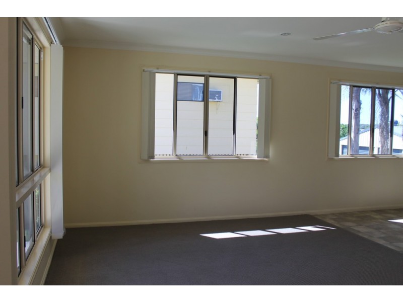 6 Swains Court, Boyne Island QLD 4680