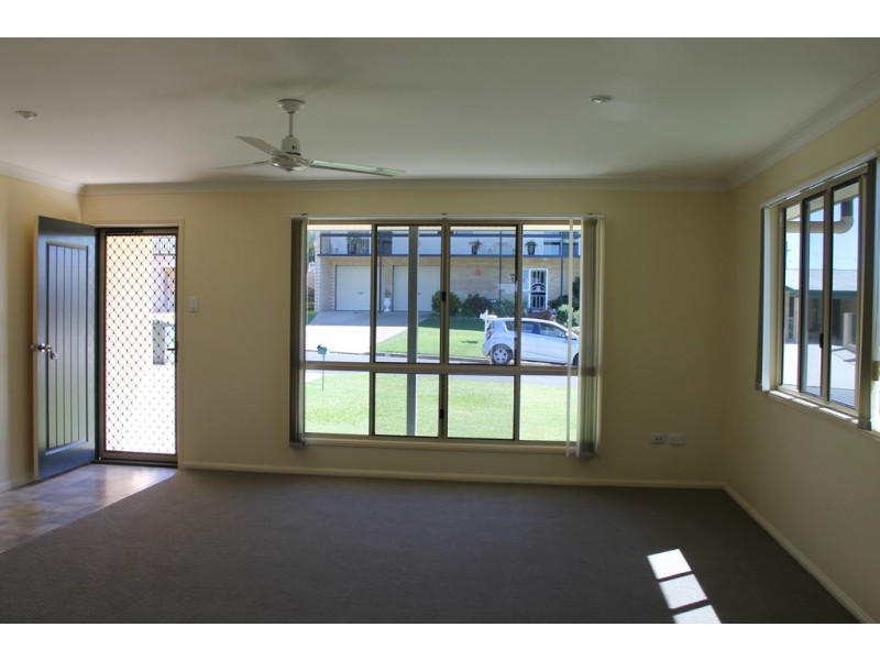 6 Swains Court, Boyne Island QLD 4680