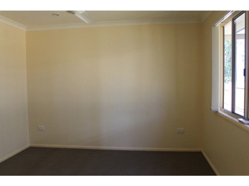 6 Swains Court, Boyne Island QLD 4680