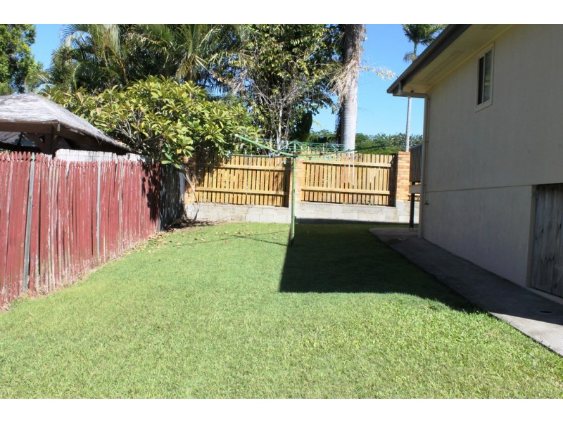 6 Swains Court, Boyne Island QLD 4680