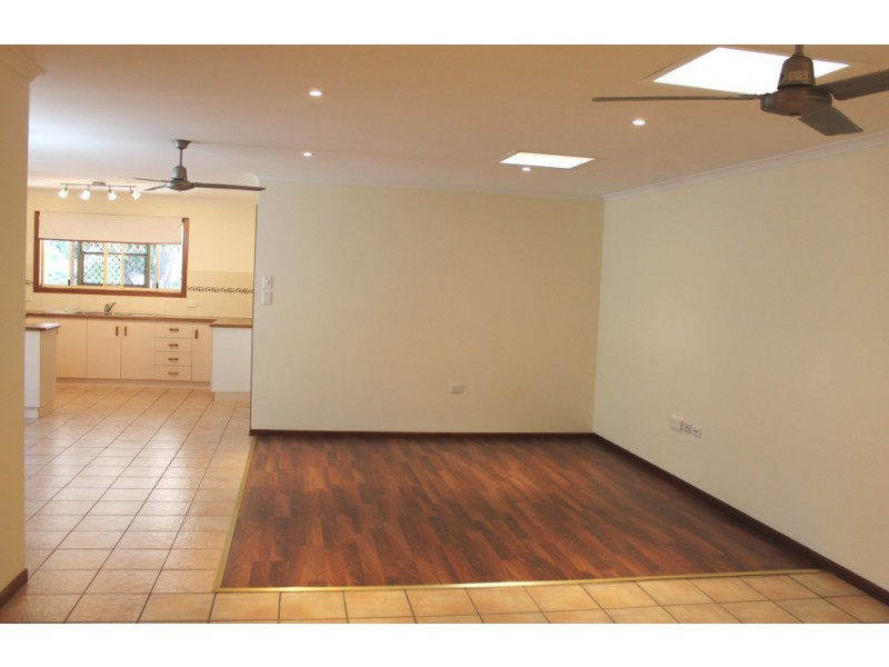 2/12 Chapple Court, Boyne Island QLD 4680