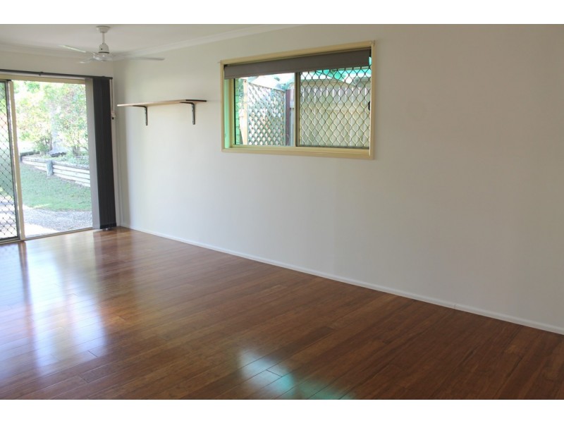 28 Crest Avenue, Boyne Island QLD 4680