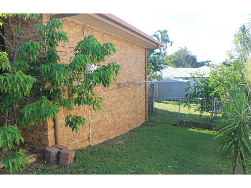 28 Crest Avenue, Boyne Island QLD 4680