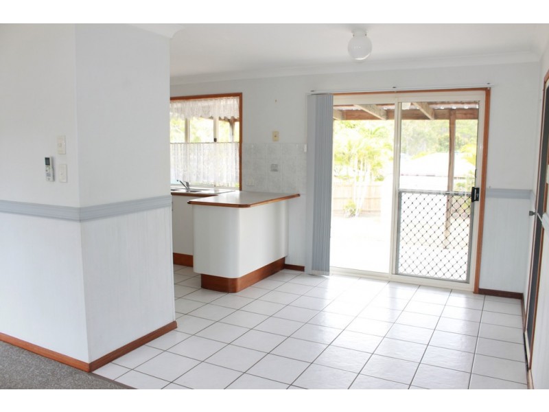 17 Curtis Avenue, Boyne Island QLD 4680