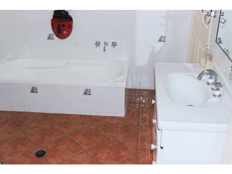 79 Broadacres Drive, Tannum Sands QLD 4680