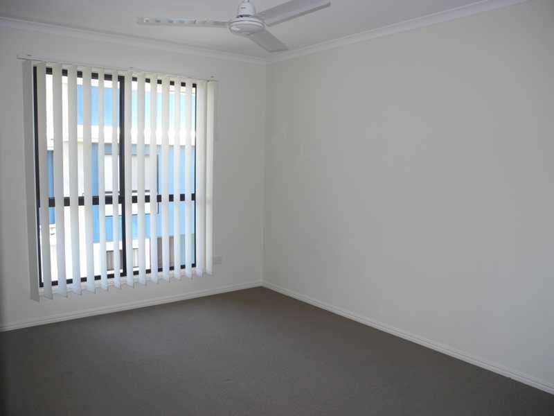 1/10 Arthur Street, Boyne Island QLD 4680