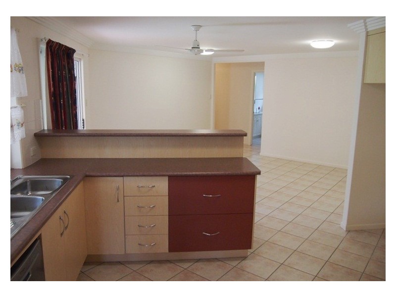 11 Lighthouse Drive, Boyne Island QLD 4680