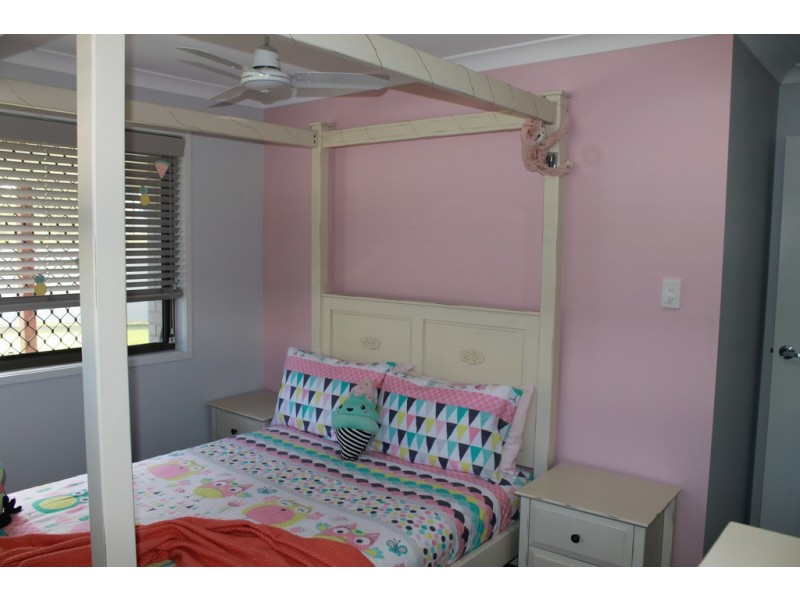 4A Golf View Drive, Boyne Island QLD 4680