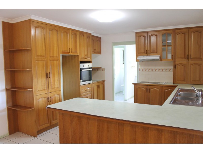 11 Cambridge Close, Tannum Sands QLD 4680