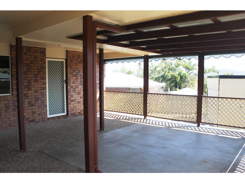 11 Cambridge Close, Tannum Sands QLD 4680