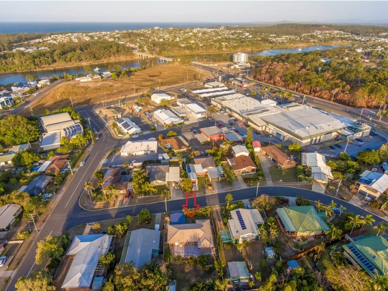 6 Chauvel Court, Boyne Island QLD 4680