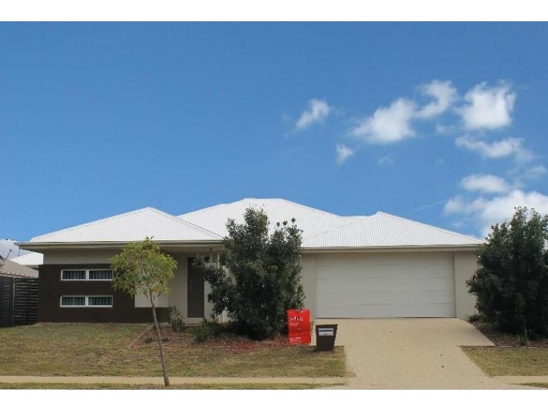 29 Lilyvale Esplanade, Boyne Island QLD 4680