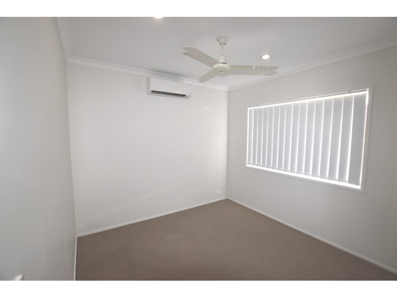 29 Lilyvale Esplanade, Boyne Island QLD 4680