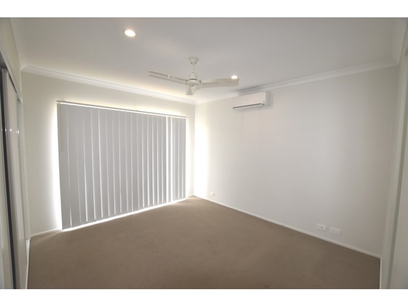 29 Lilyvale Esplanade, Boyne Island QLD 4680