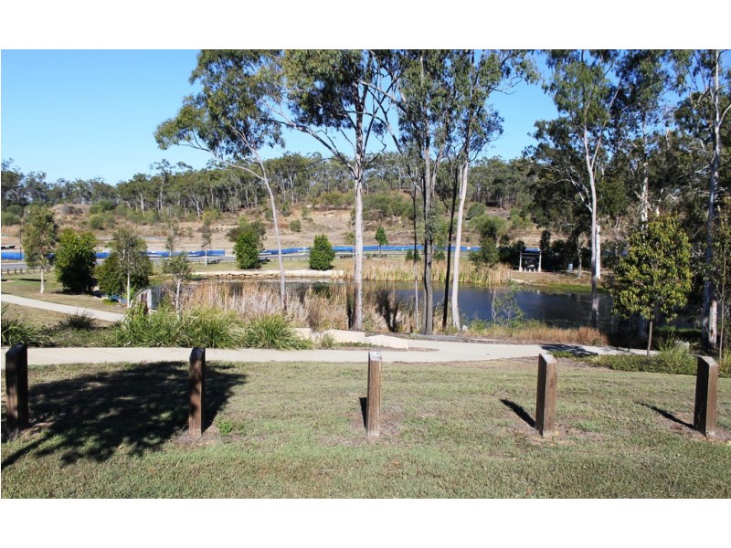 29 Lilyvale Esplanade, Boyne Island QLD 4680