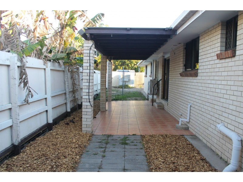 1 Bellemere Court, Boyne Island QLD 4680