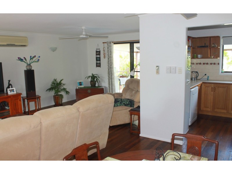 27 Tyson Crescent, Tannum Sands QLD 4680